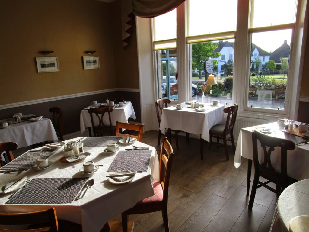 Cairngorm Guest House dining room